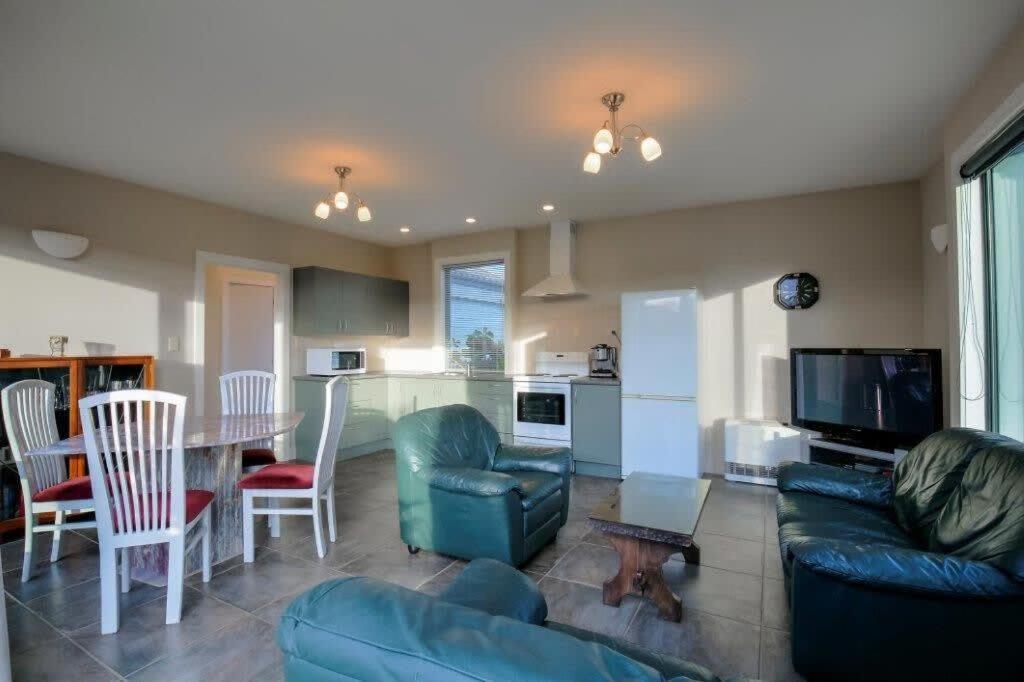 Apartamento Cosy On Kingston Albert Town Exterior foto