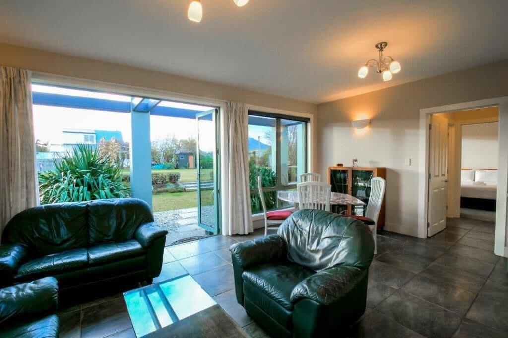 Apartamento Cosy On Kingston Albert Town Exterior foto