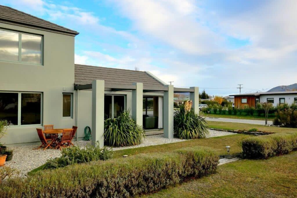Apartamento Cosy On Kingston Albert Town Exterior foto